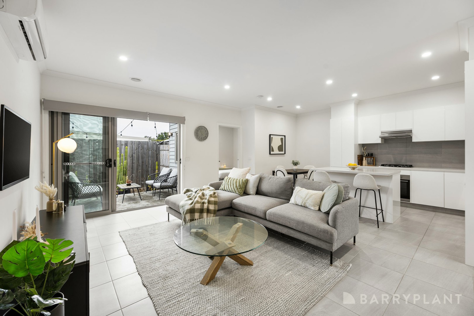 3/2 Kevin Court, Kilsyth, VIC 3137 - Thumbnail 2 - 12/02/2026