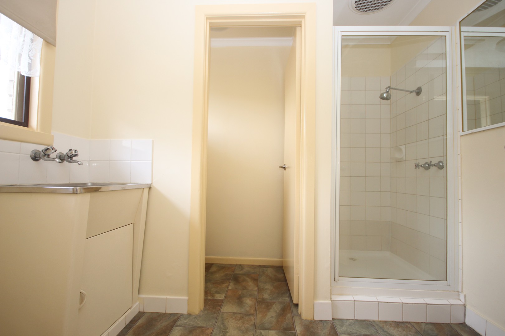 3/2 Mimosa Street, Newcomb, VIC 3219, Newcomb - Thumbnail 5