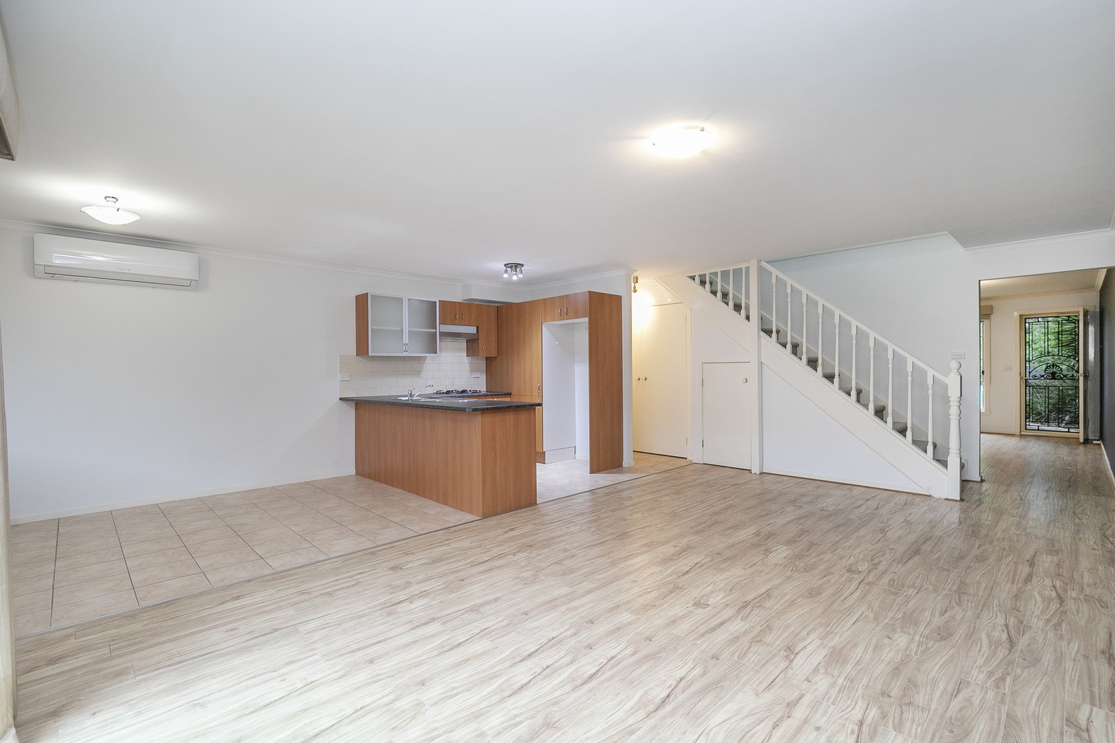 3/2 Silvertree Avenue, Delahey, VIC 3037, Delahey - Thumbnail 4