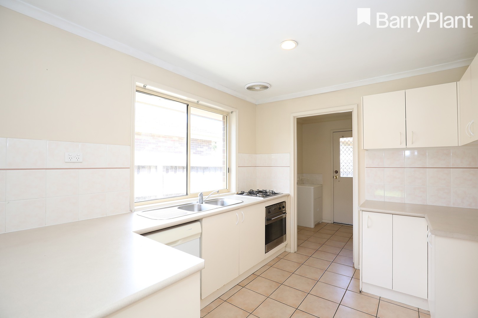3/2 Spray Street, Frankston, VIC 3199, Frankston - Thumbnail 3