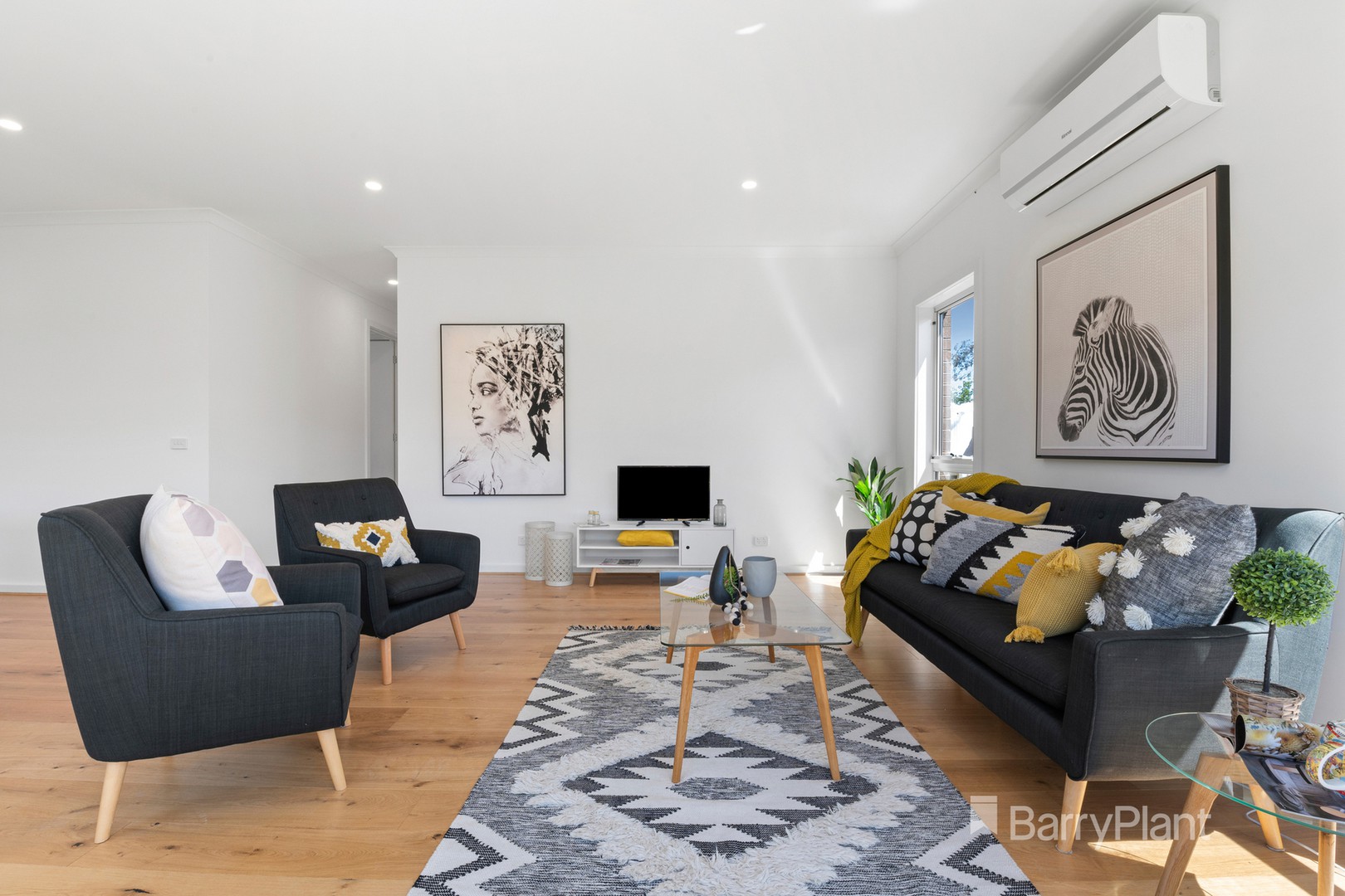 3/2 Westham CrescentBayswater, VIC 3153, Bayswater - Thumbnail 2