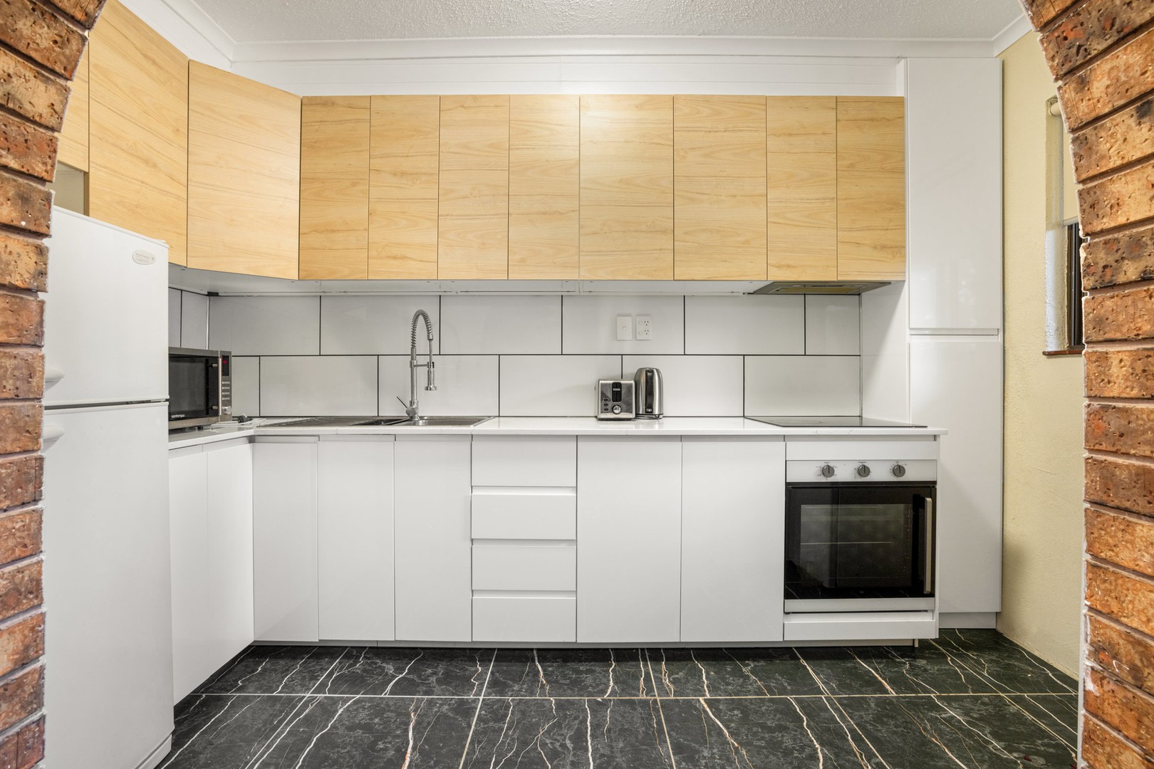 3/20 Heytesbury Street, Herne Hill, VIC 3218, Herne Hill - Thumbnail 2