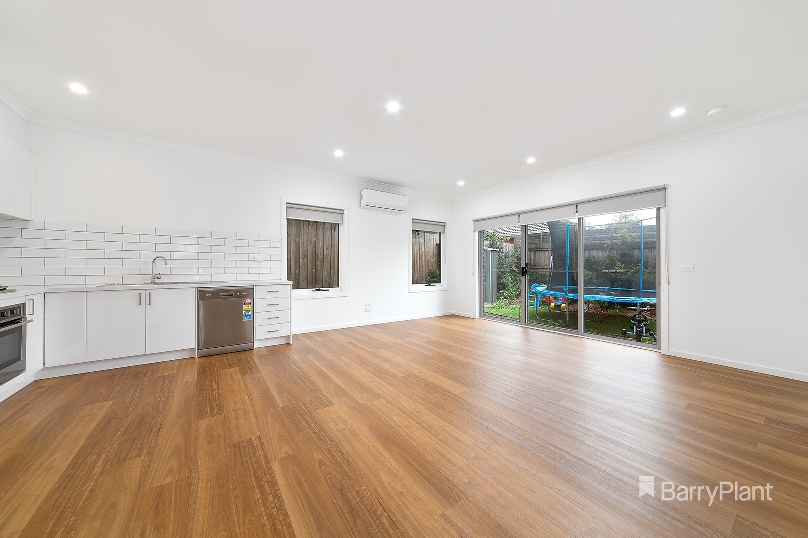 3/21 Sunset Boulevard, Jacana, VIC 3047, Jacana - Thumbnail 2