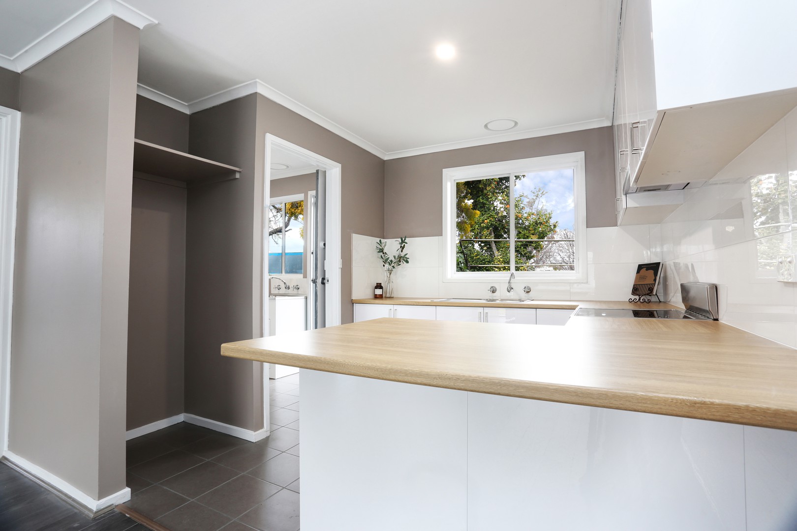 3/21 Tucker Street, Breakwater, VIC 3219, Breakwater - Thumbnail 4