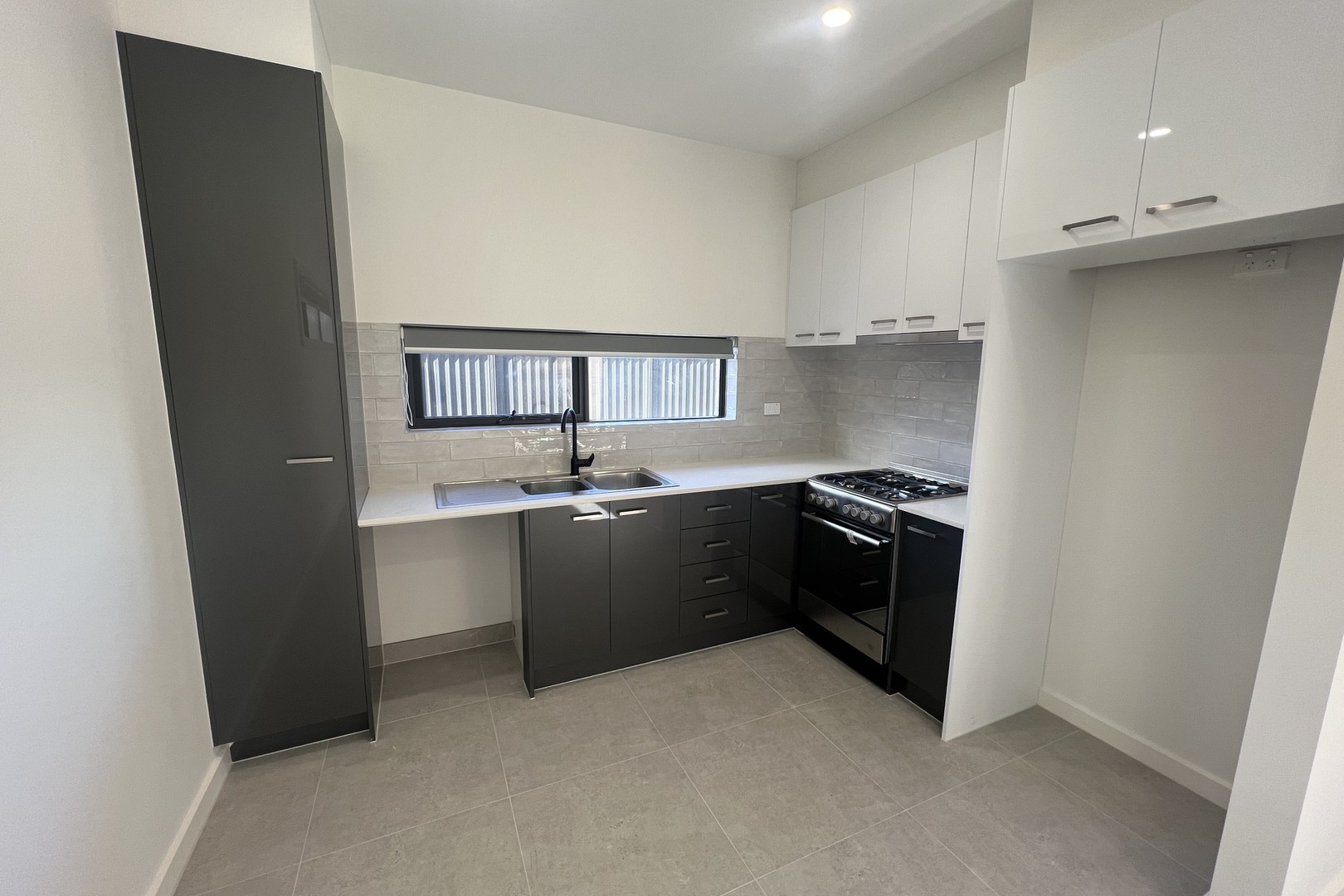 3/22 Henry Street, St Albans, VIC 3021, St Albans - Thumbnail 2