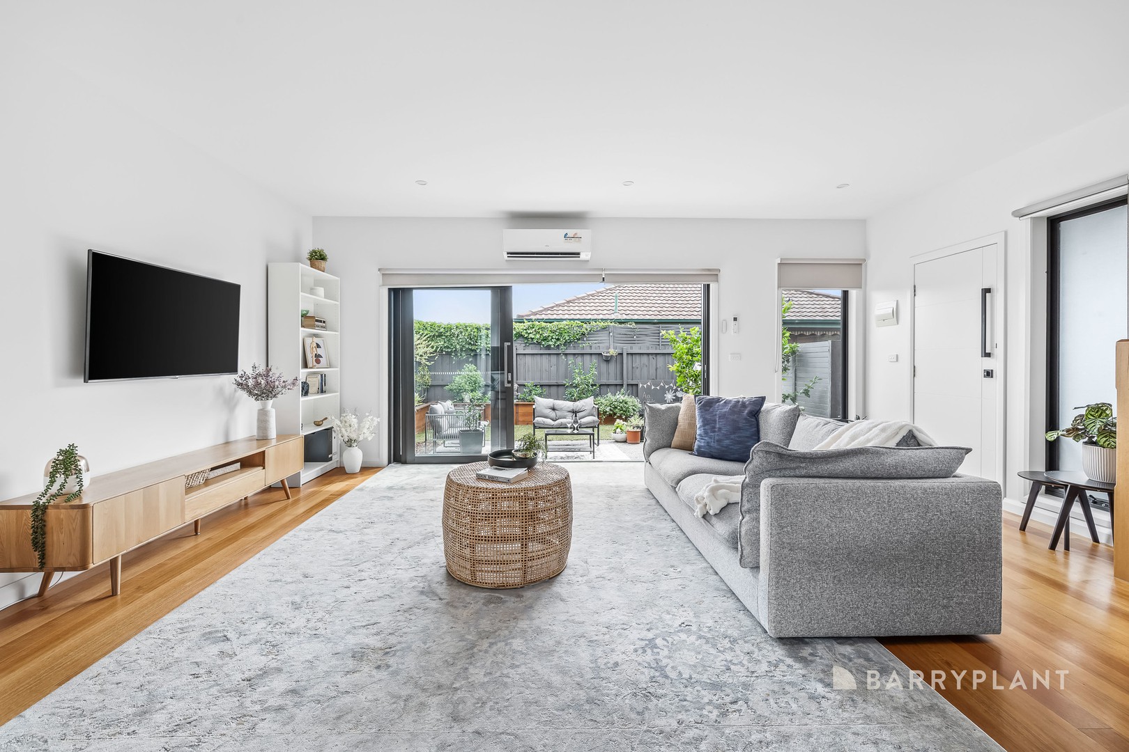 3/23 Lake Street, Reservoir, VIC 3073, Reservoir - Thumbnail 2