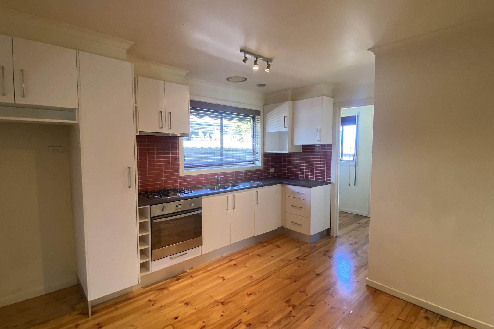 3/25-27 Lake Street, Reservoir, VIC 3073, Reservoir - Thumbnail 2