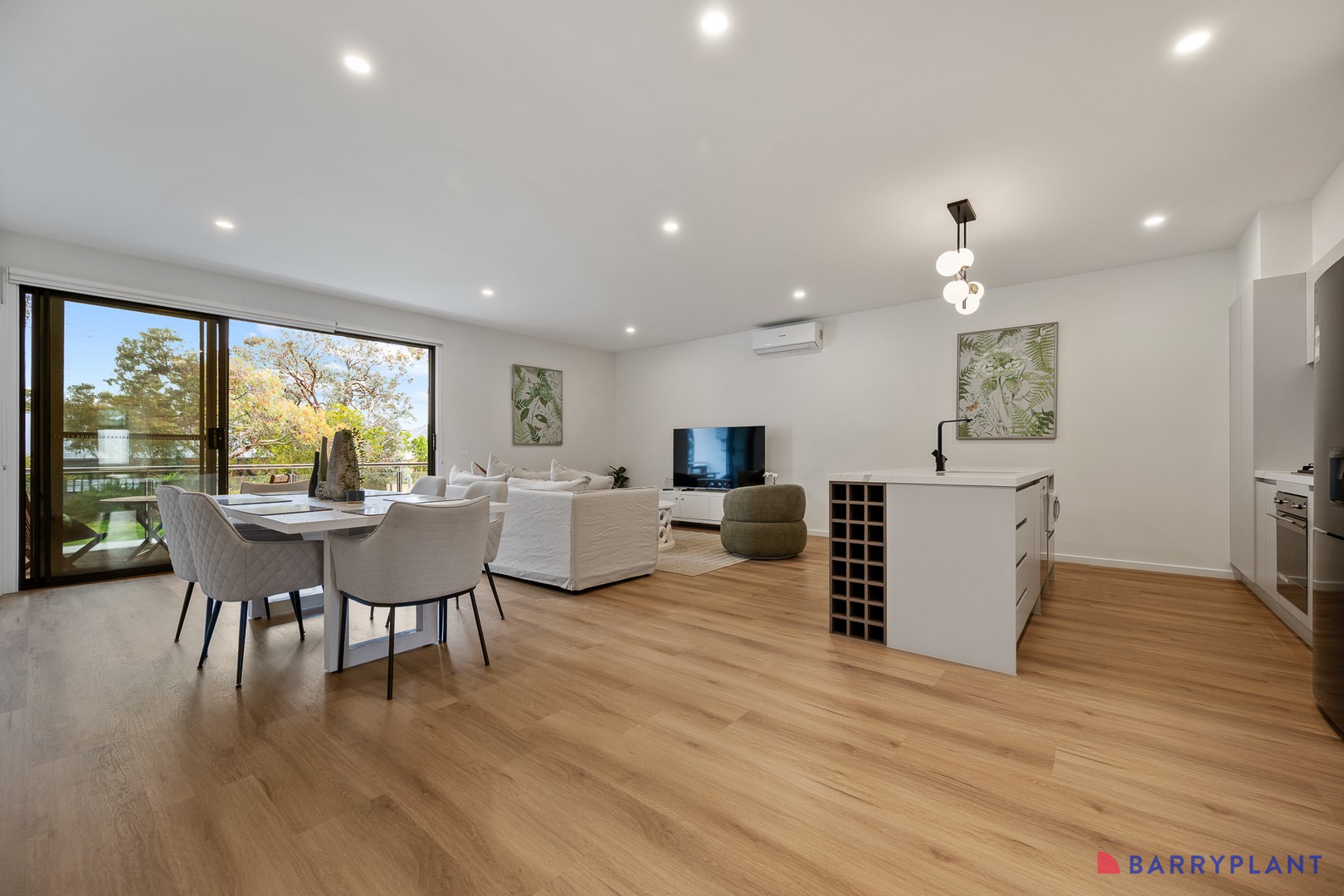 3/28 Reilly Street, Inverloch, VIC 3996 - Thumbnail 2 - 21/10/2025