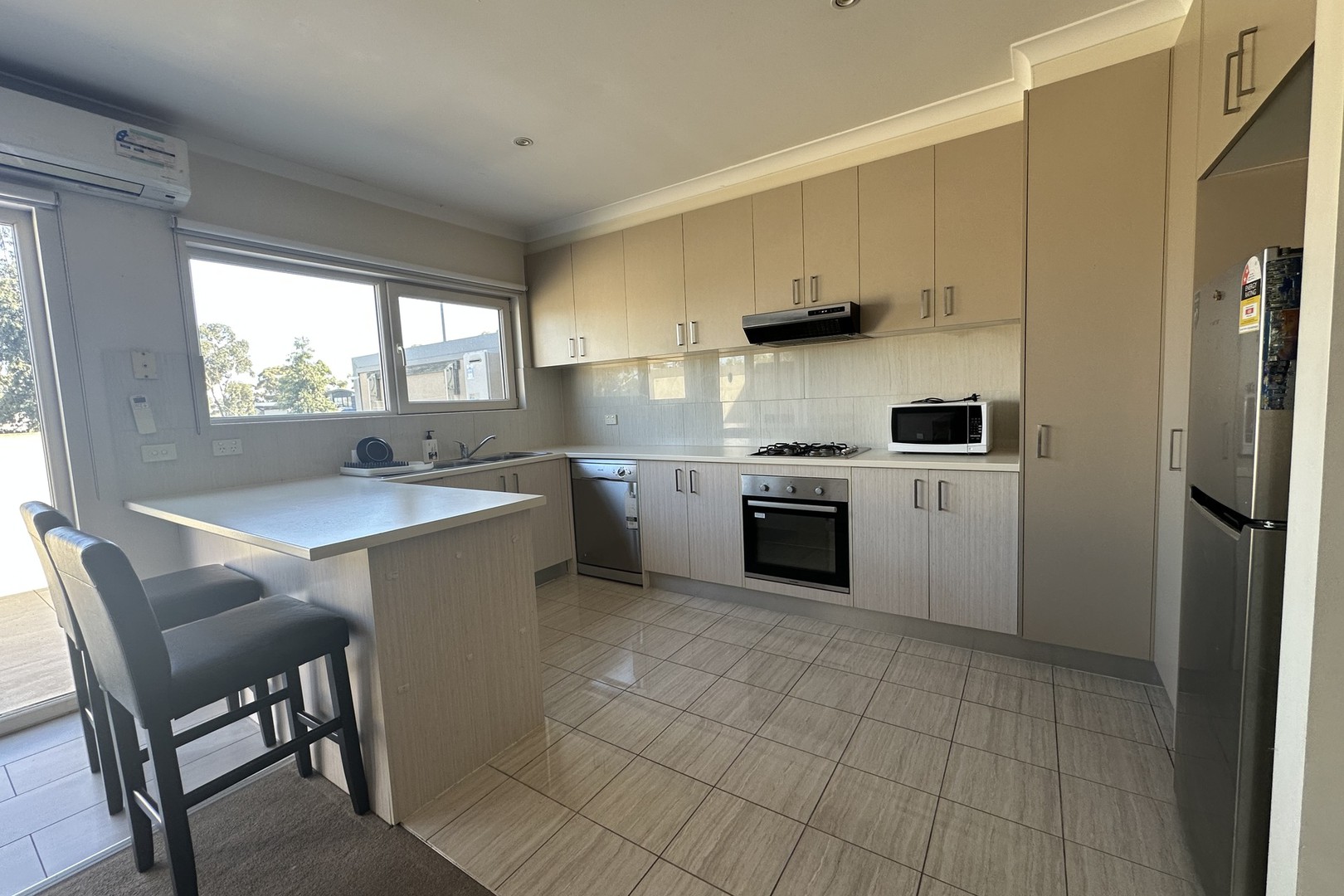 3/3 Gourlay Road, Hillside, VIC 3037 - Thumbnail 1 - 22/04/2025