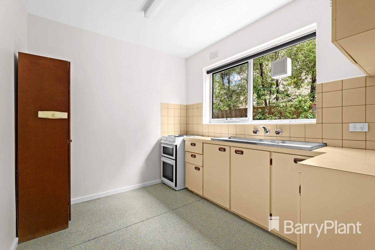 3/3 Mackenzie Street, Cheltenham, VIC 3192, Cheltenham - Thumbnail 2