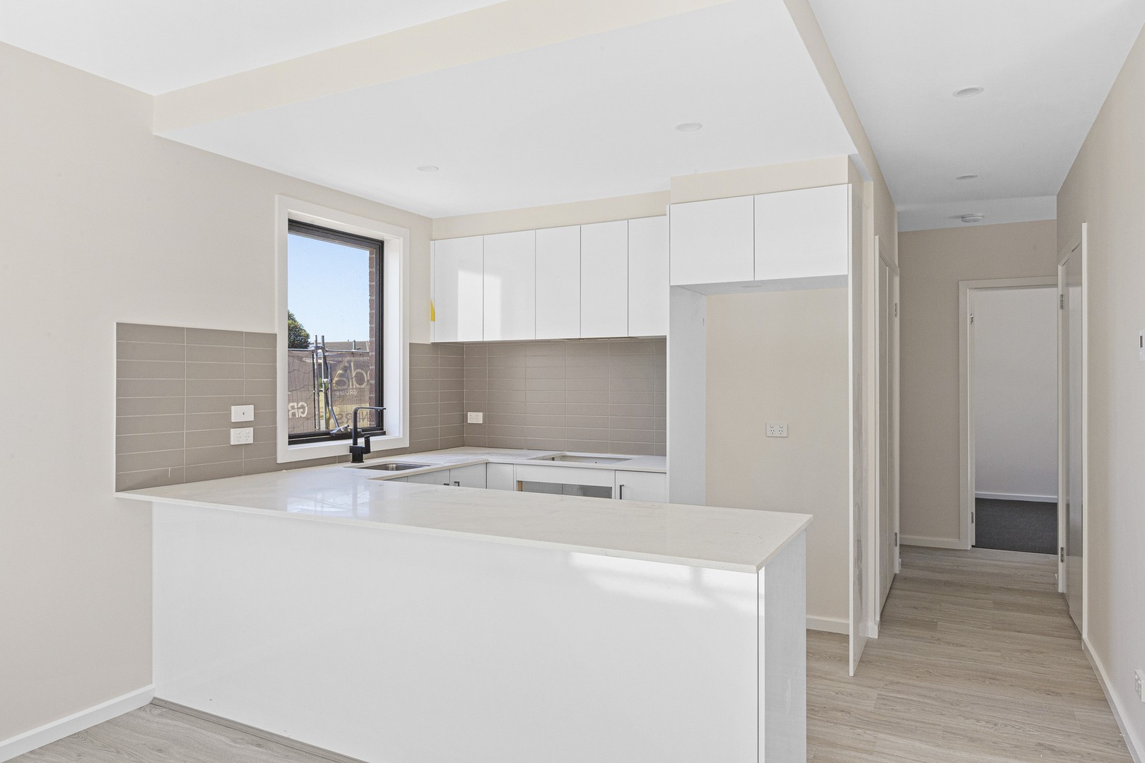 3/30 Hannah Avenue, Hillside, VIC 3037, Hillside - Thumbnail 2