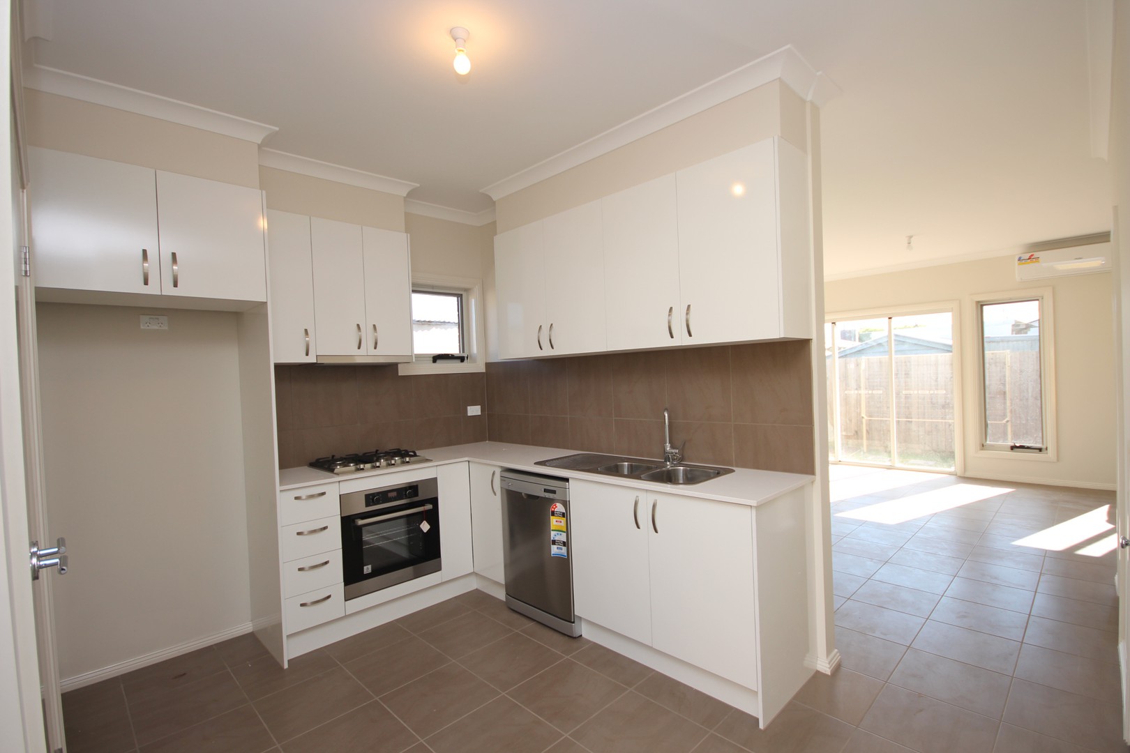 3/33 Donnelly Avenue, Norlane, VIC 3214, Norlane - Thumbnail 2