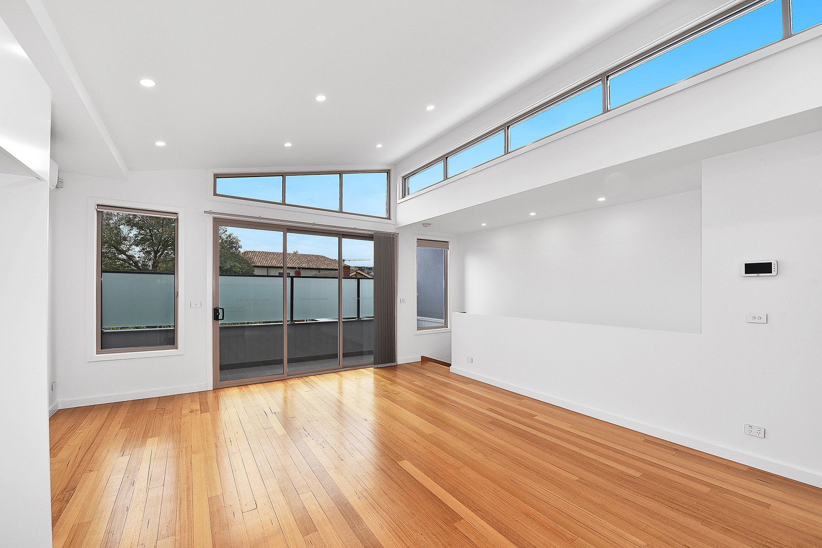 3/33 Fletcher Street, Essendon, VIC 3040 - Thumbnail 2 - 10/06/2026