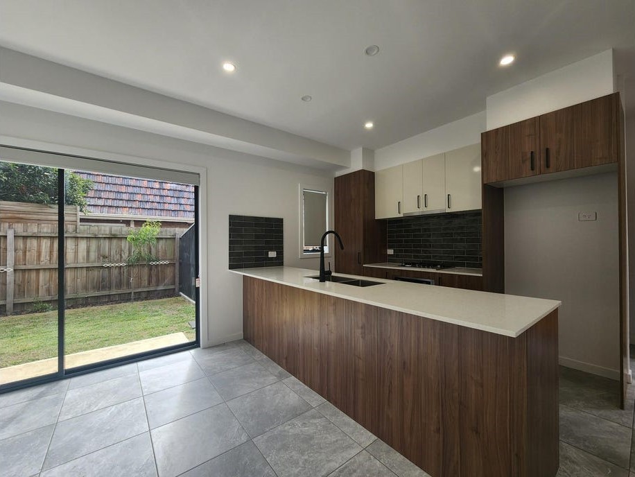 3/34 Storey Road, Reservoir, VIC 3073, Reservoir - Thumbnail 2