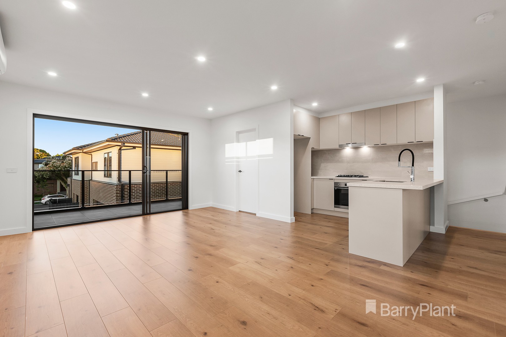 3/35 Jackson Street, Croydon, VIC 3136, Croydon - Thumbnail 2
