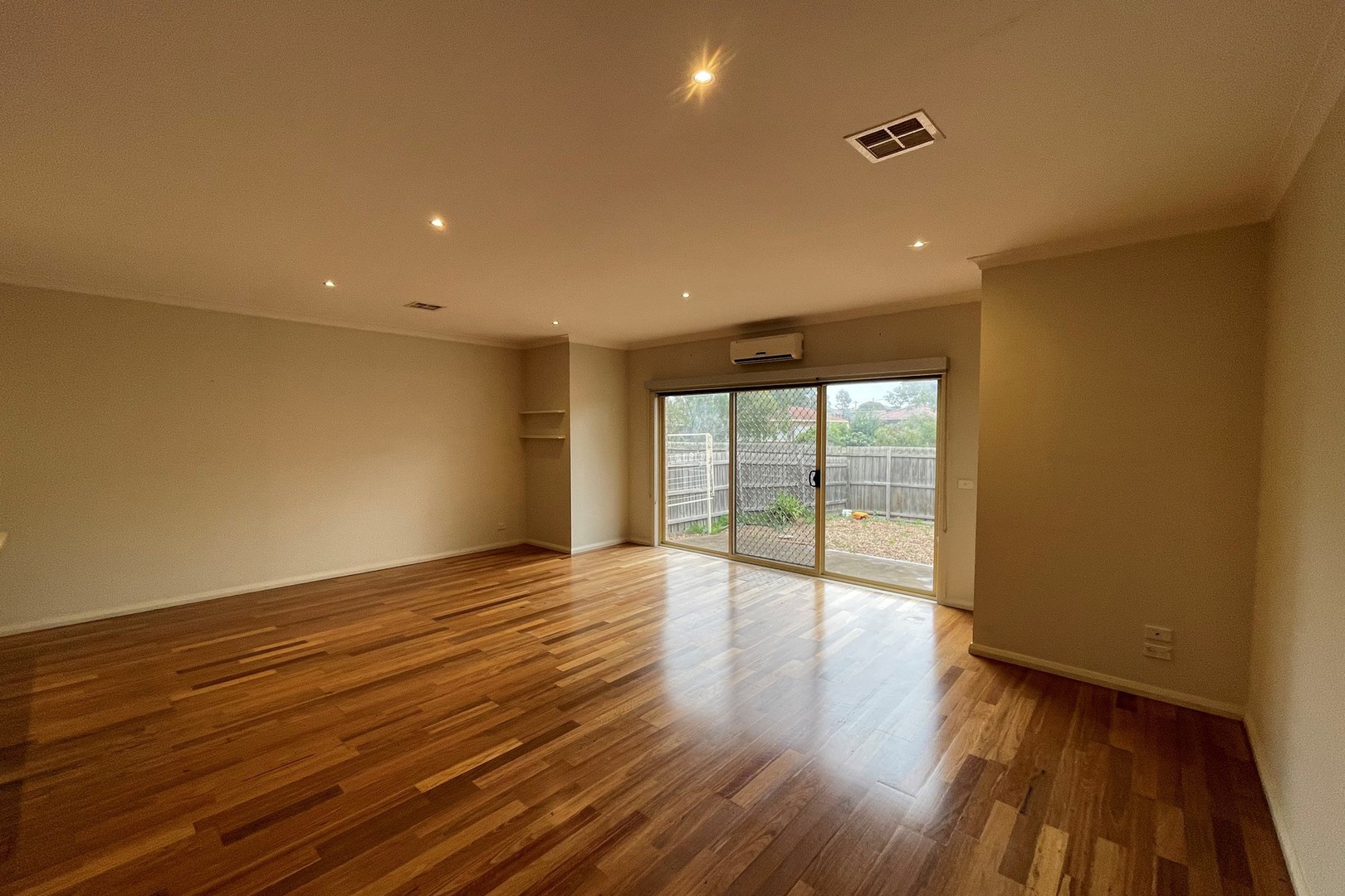 3/36 Wattlebird Crescent, Reservoir, VIC 3073, Reservoir - Thumbnail 3