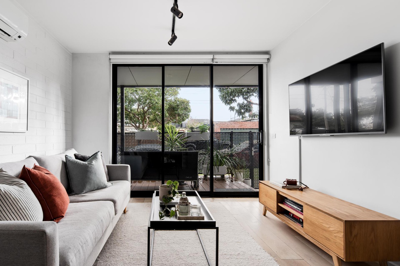 3/37 Collins Street, Thornbury, VIC 3071 - Thumbnail 2 - 22/10/2025