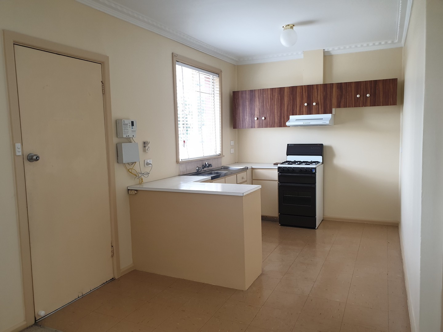 3/37 Roberts Road, Airport West, VIC 3042, Airport West - Thumbnail 2