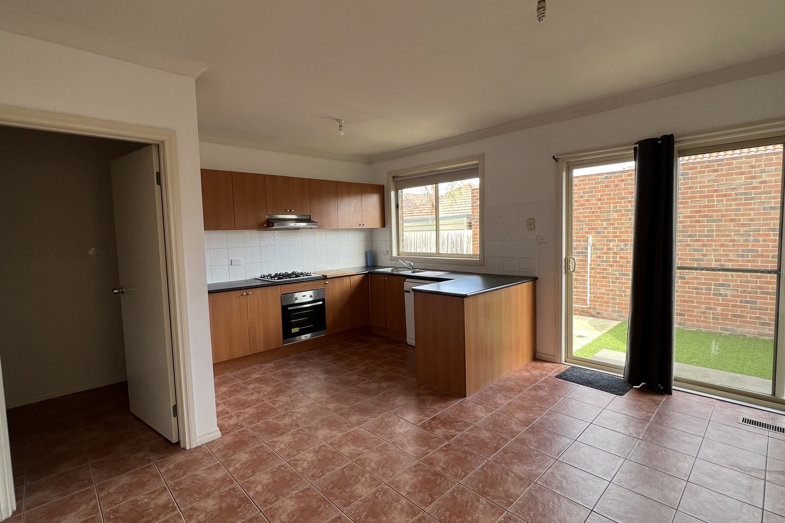 3/38 Harbury Street, Reservoir, VIC 3073, Reservoir - Thumbnail 4
