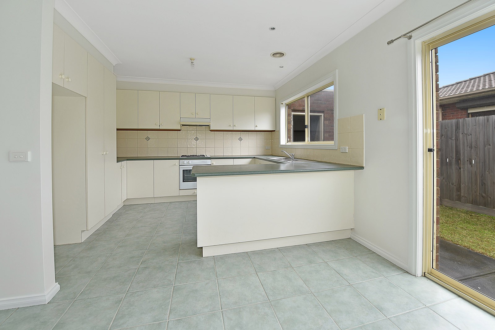3/381 Buckley Street, Essendon, VIC 3040, Essendon - Thumbnail 2