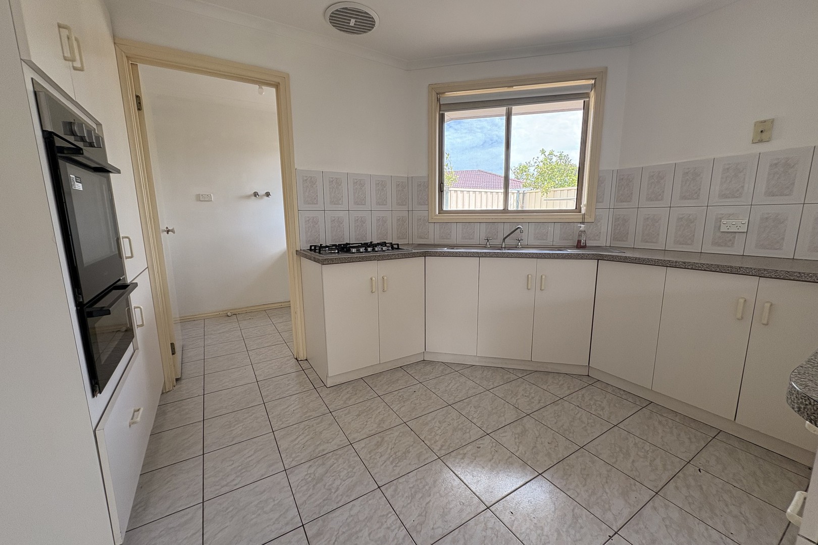 3/39 Swindon Crescent, Keilor Downs, VIC 3038 - Thumbnail 2 - 08/12/2025