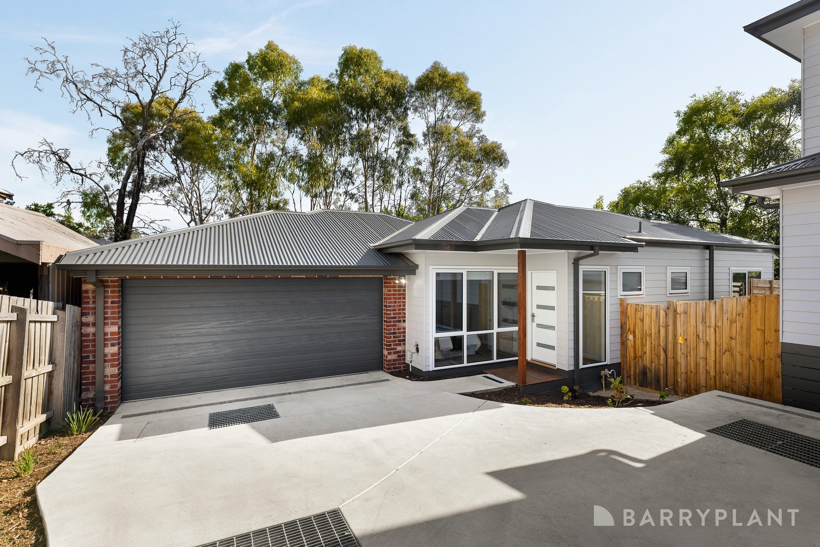 3/4 Benton Road, Healesville - Image 1