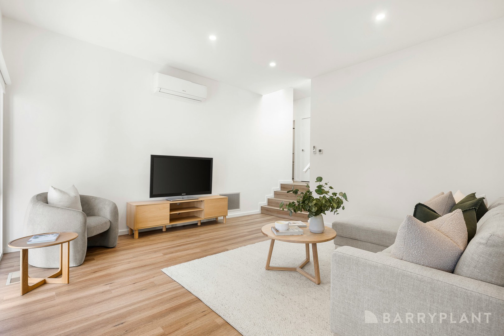 3/4 Benton Road, Healesville, VIC 3777 - Thumbnail 2 - 18/09/2026