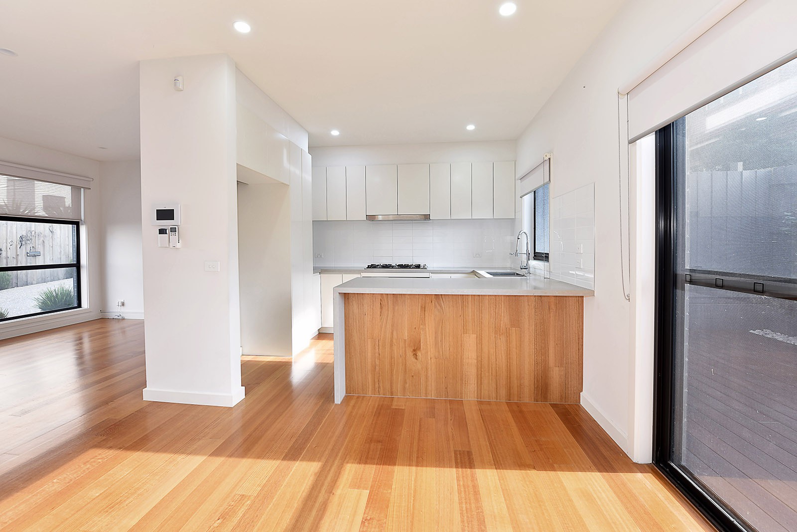 3/4 Hutchison Street, Niddrie, VIC 3042, Niddrie - Thumbnail 2