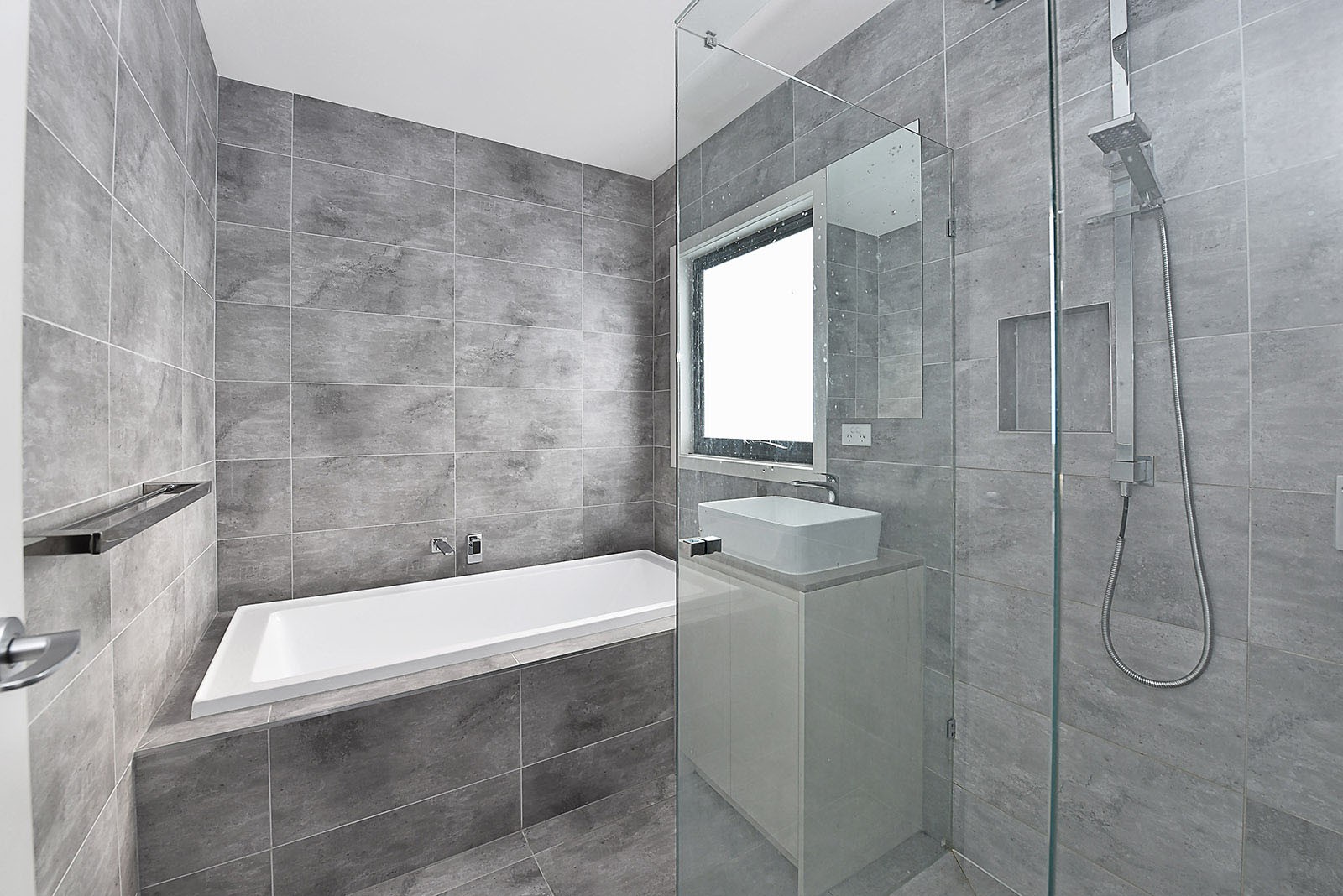 3/4 Hutchison Street, Niddrie, VIC 3042, Niddrie - Thumbnail 4