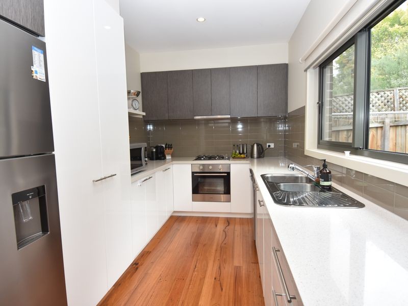 3/4 McCarthy Grove, Montmorency, VIC 3094, Montmorency - Thumbnail 4