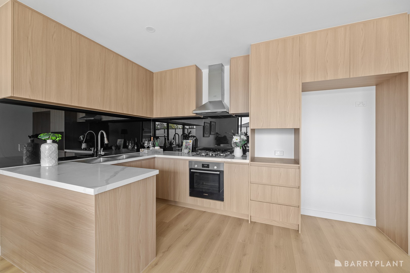 3/4 White Road, Wantirna South, VIC 3152, Wantirna South - Thumbnail 4