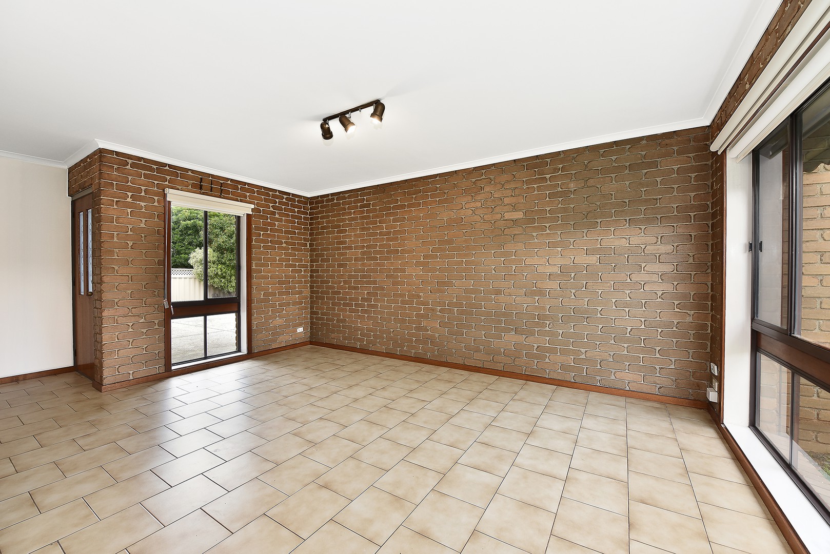 3/434 Buckley Street, Essendon West, VIC 3040 - Thumbnail 2 - 02/07/2025