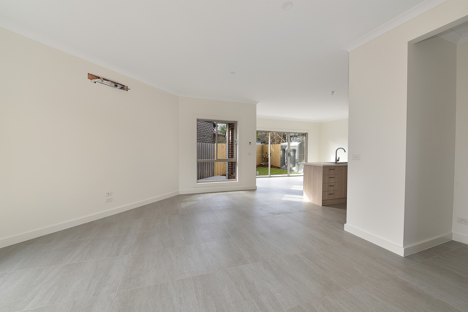 3/46 Elsey Road, Reservoir, VIC 3073, Reservoir - Thumbnail 2