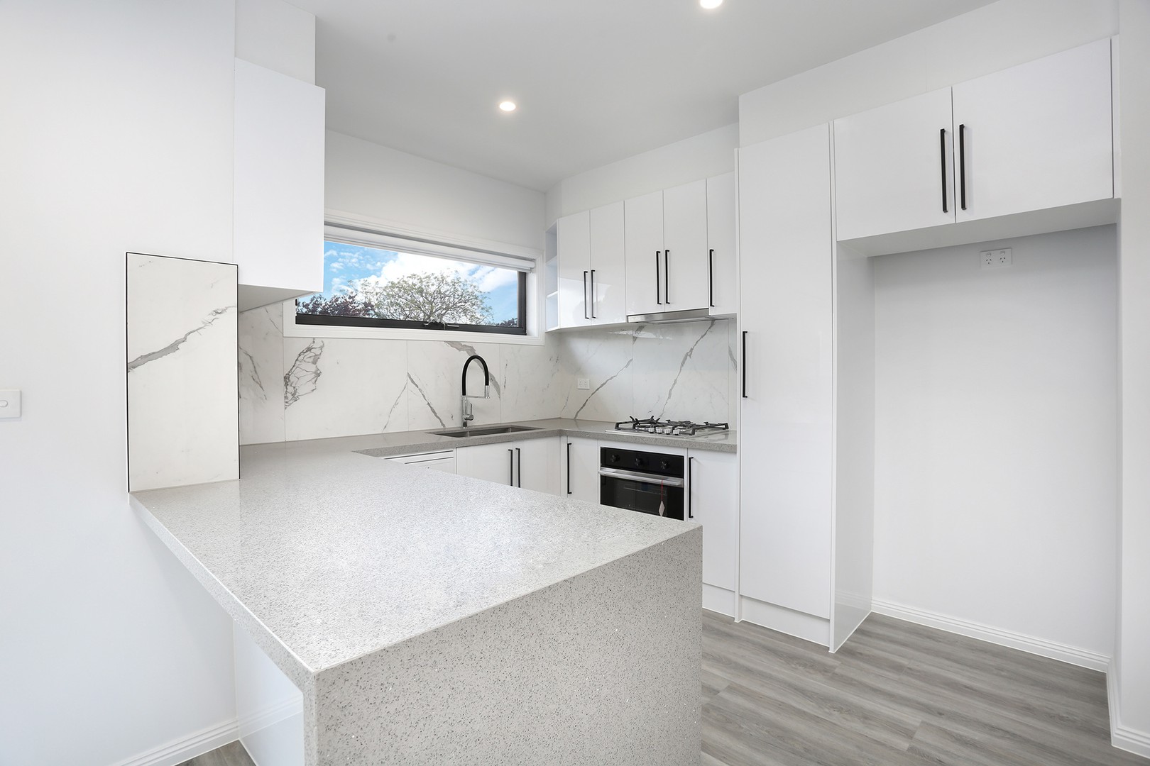 3/5 Davies Street, Hadfield, VIC 3046, Hadfield - Thumbnail 2