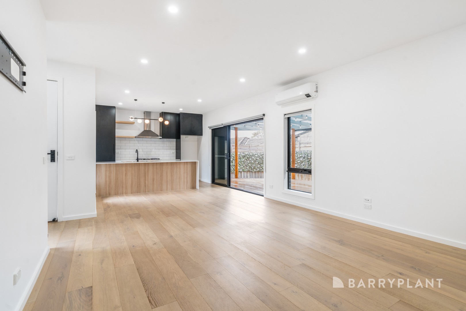 3/5 Laura Avenue, Belmont, VIC 3216 - Thumbnail 2 - 18/03/2026