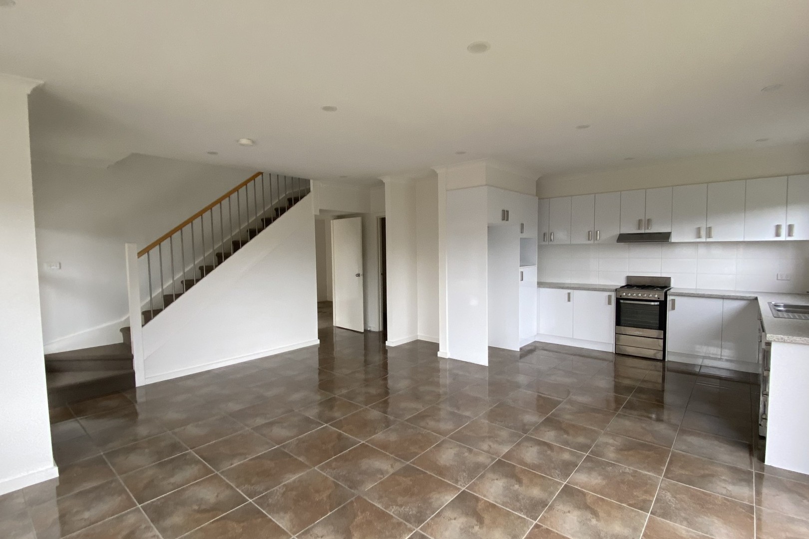 3/5 Luke Street, Reservoir, VIC 3073, Reservoir - Thumbnail 3