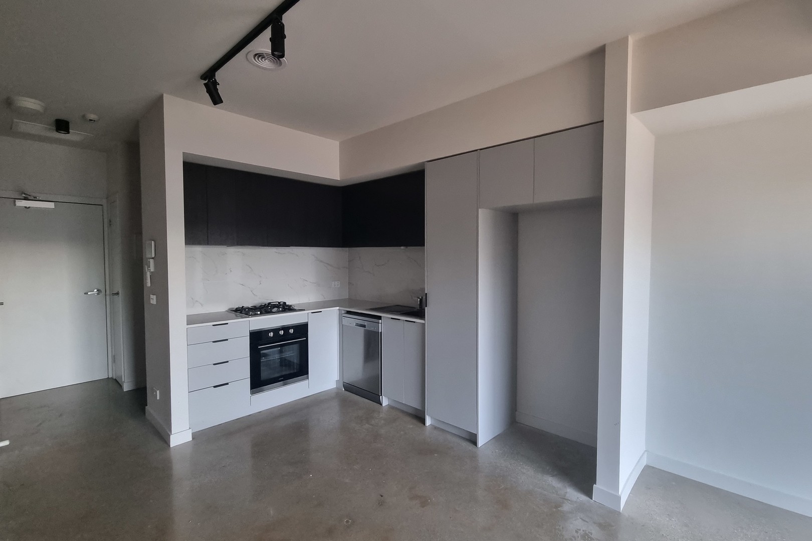 3/5 Obsidian Avenue, Tarneit, VIC 3029 - Thumbnail 2 - 24/06/2026