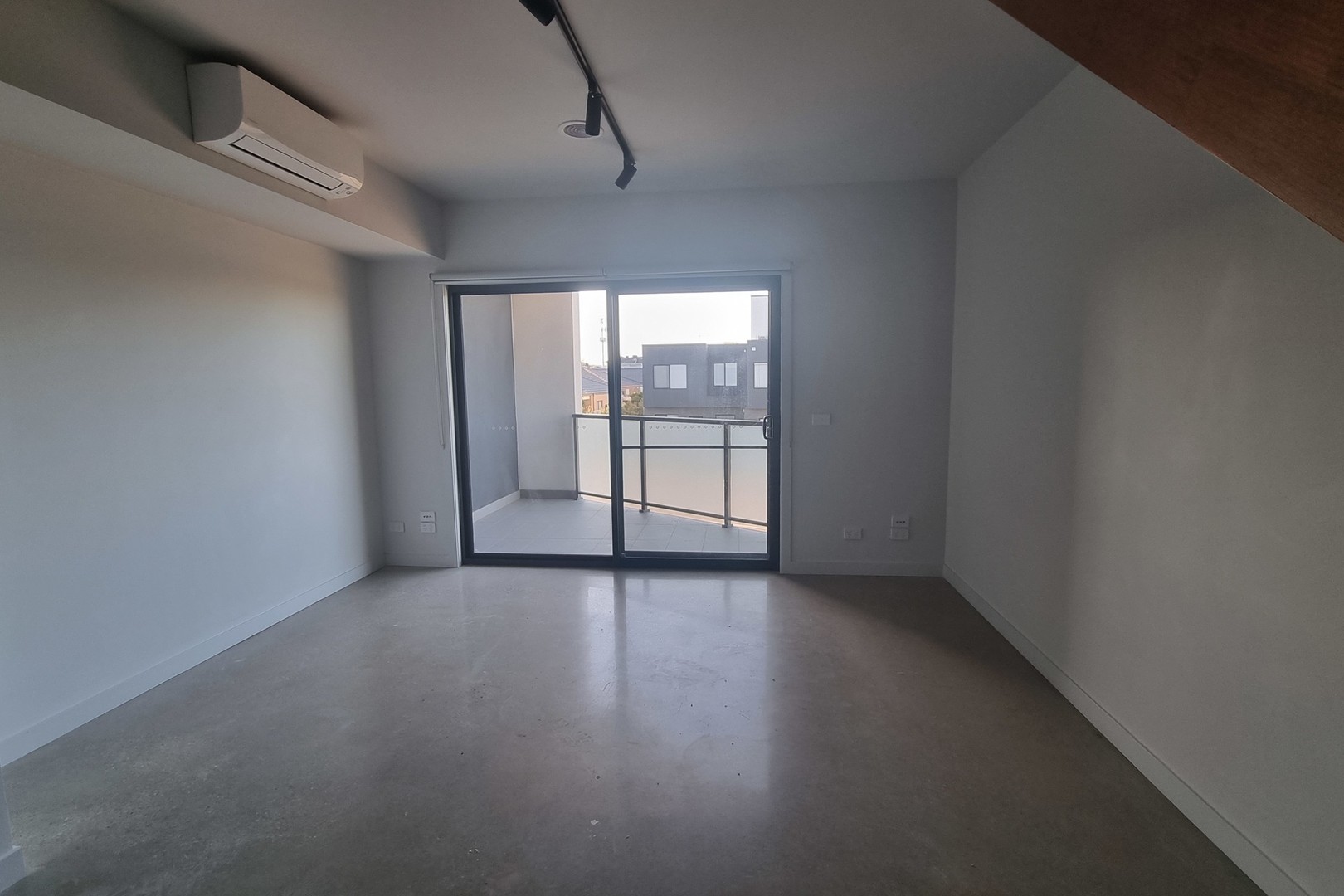 3/5 Obsidian Avenue, Tarneit, VIC 3029, Tarneit - Thumbnail 3