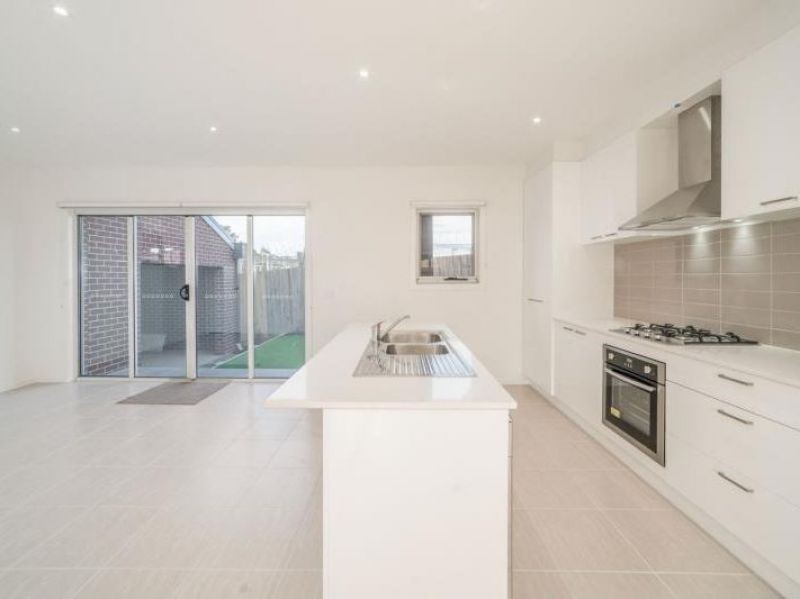 3/53 Lyndhurst Crescent, Box Hill North, VIC 3129, Box Hill North - Thumbnail 2