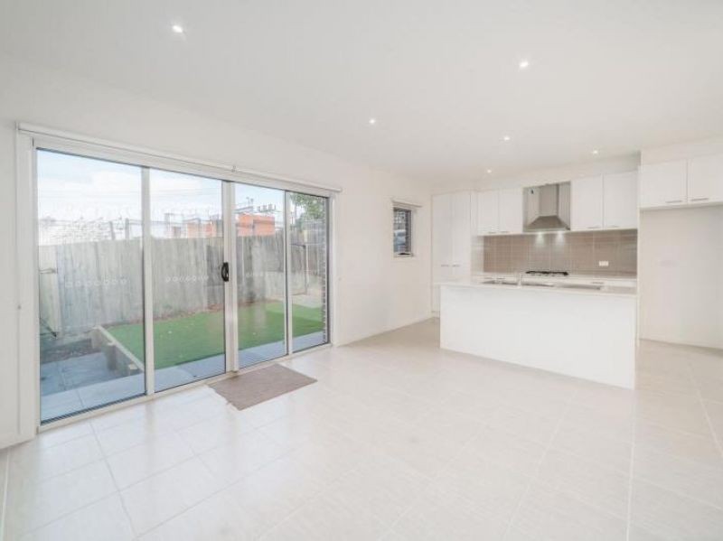 3/53 Lyndhurst Crescent, Box Hill North, VIC 3129, Box Hill North - Thumbnail 3