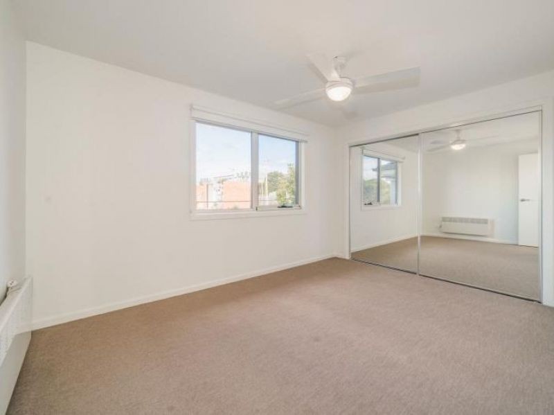 3/53 Lyndhurst Crescent, Box Hill North, VIC 3129, Box Hill North - Thumbnail 4