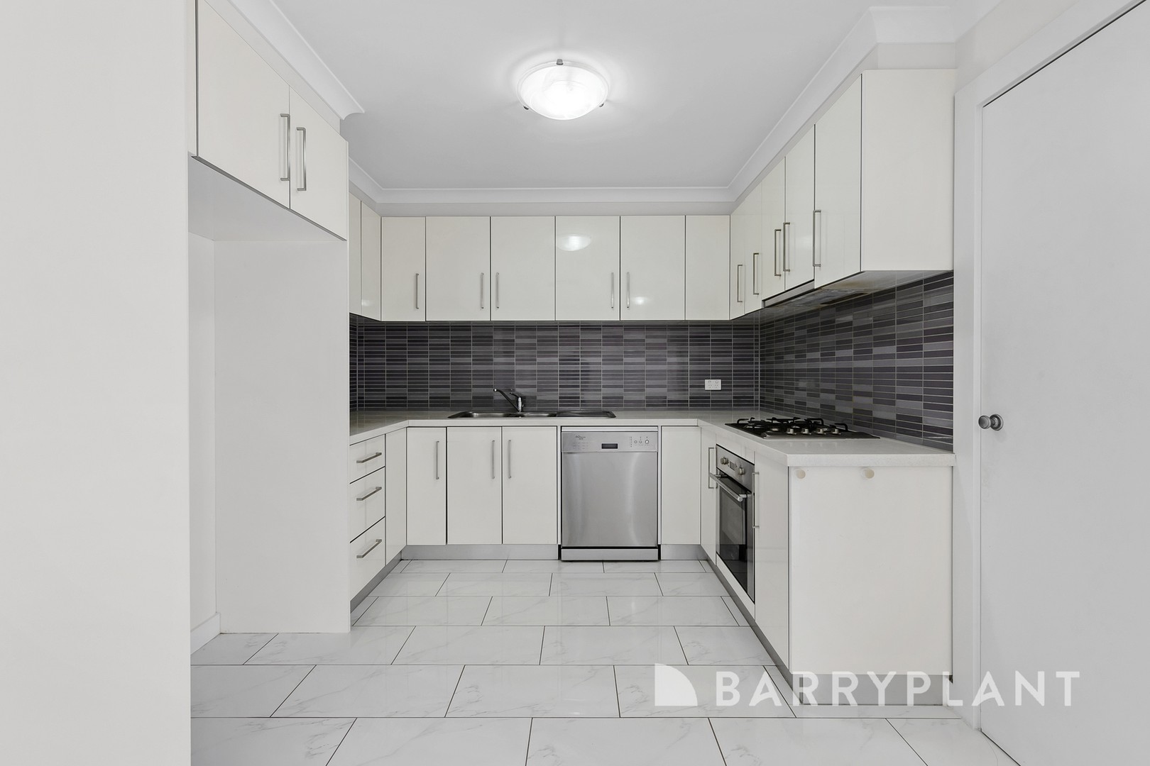 3/54 Lima Street, St Albans, VIC 3021, St Albans - Thumbnail 2