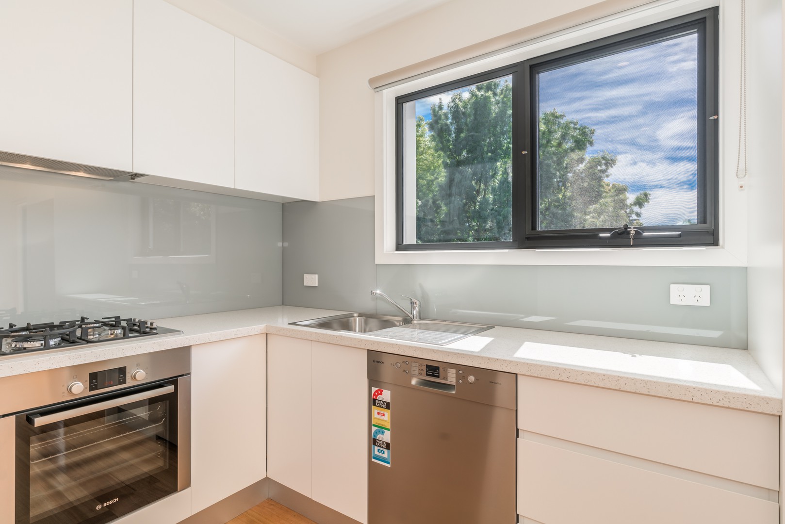 3/6 Bedford Road, Ringwood, VIC 3134, Ringwood - Thumbnail 3