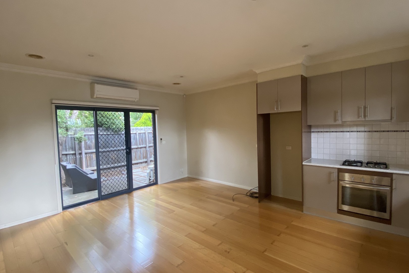 3/6 Bedford Street, Reservoir, VIC 3073, Reservoir - Thumbnail 2