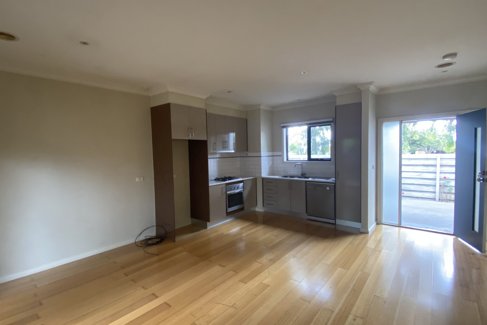 3/6 Bedford Street, Reservoir, VIC 3073, Reservoir - Thumbnail 4