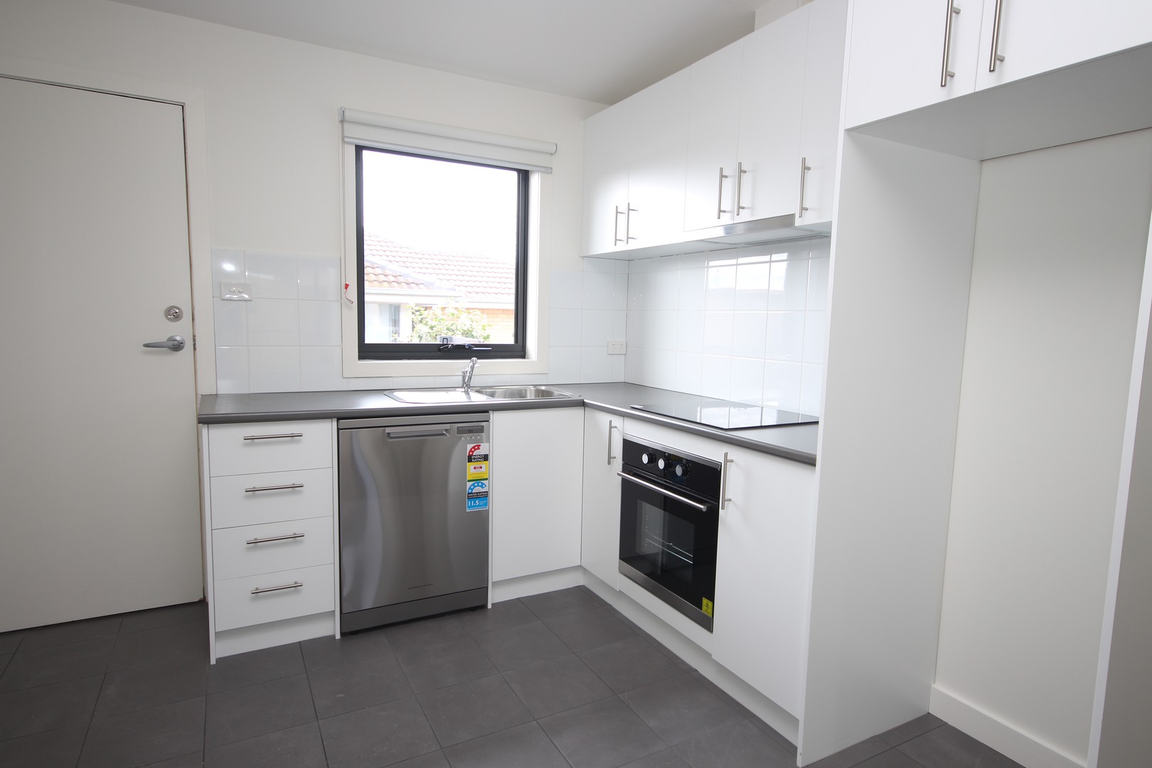 3/6 Rix Street, Herne Hill, VIC 3218, Herne Hill - Thumbnail 2