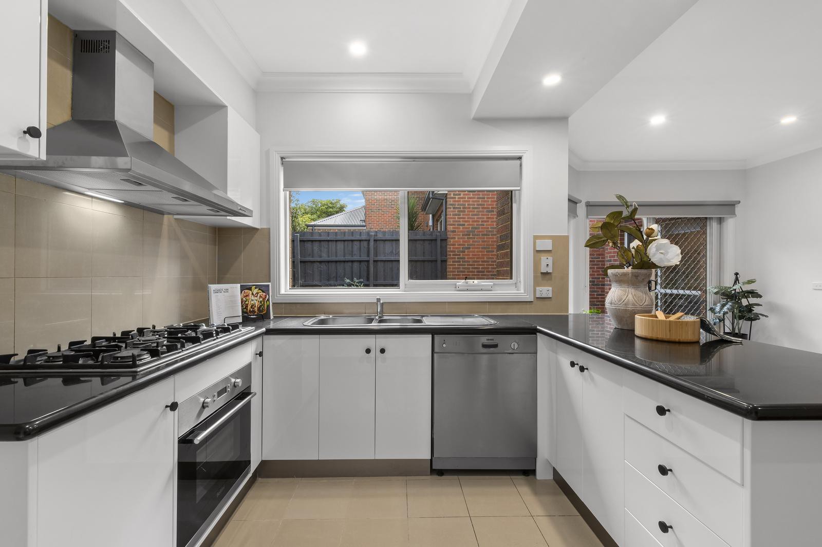 3/62 Beverley Street, Doncaster East, VIC 3109, Doncaster East - Thumbnail 4