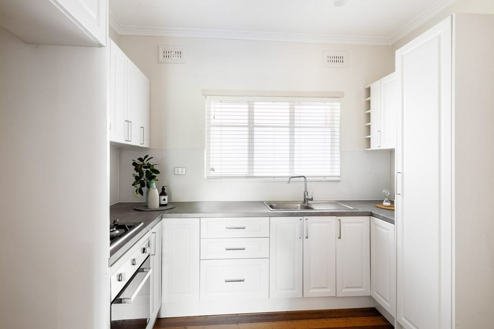 3/62 Napier Crescent, Essendon, VIC 3040 - Thumbnail 2 - 13/10/2026