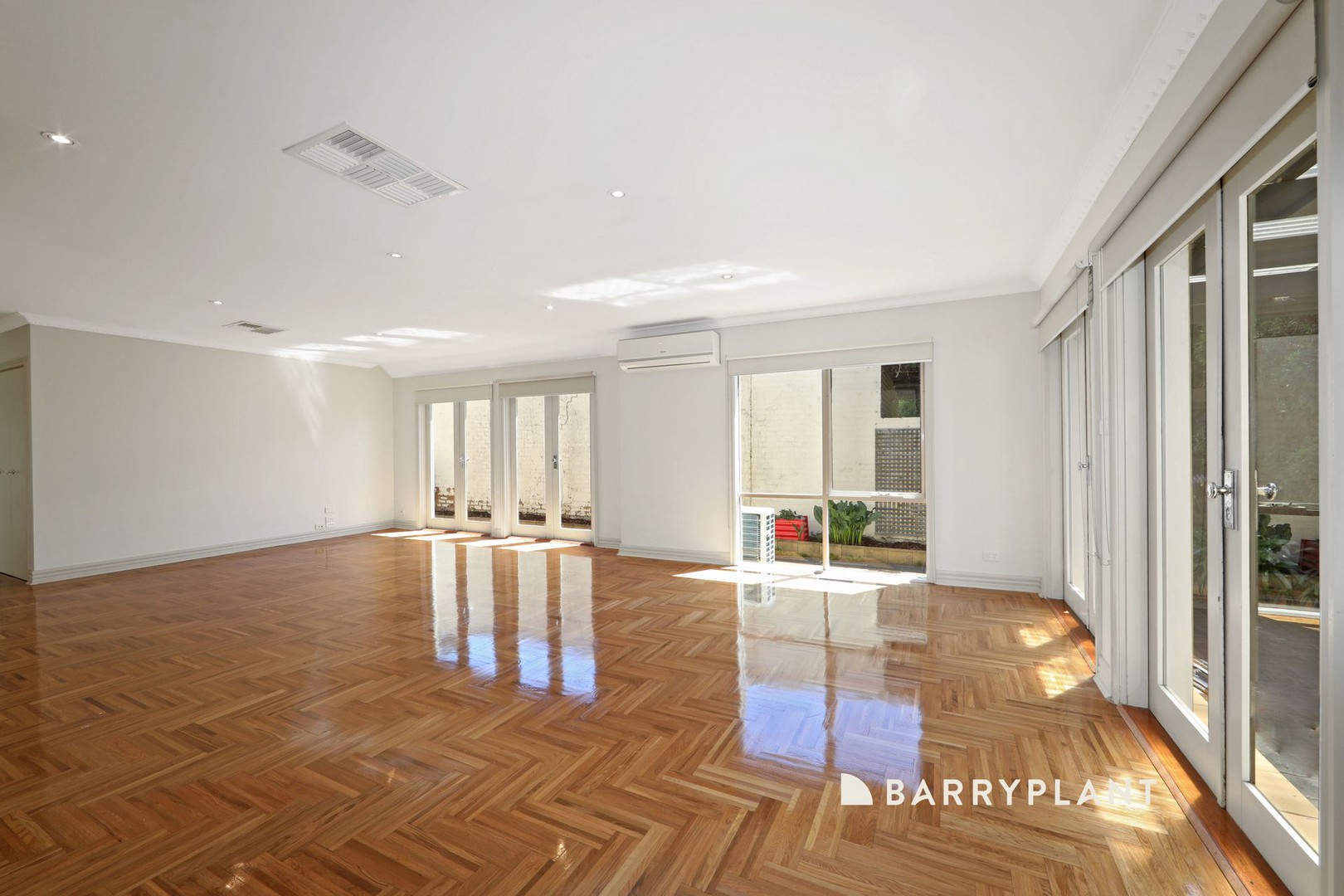 3/63 Morton Road, Burwood, VIC 3125, Burwood - Thumbnail 5