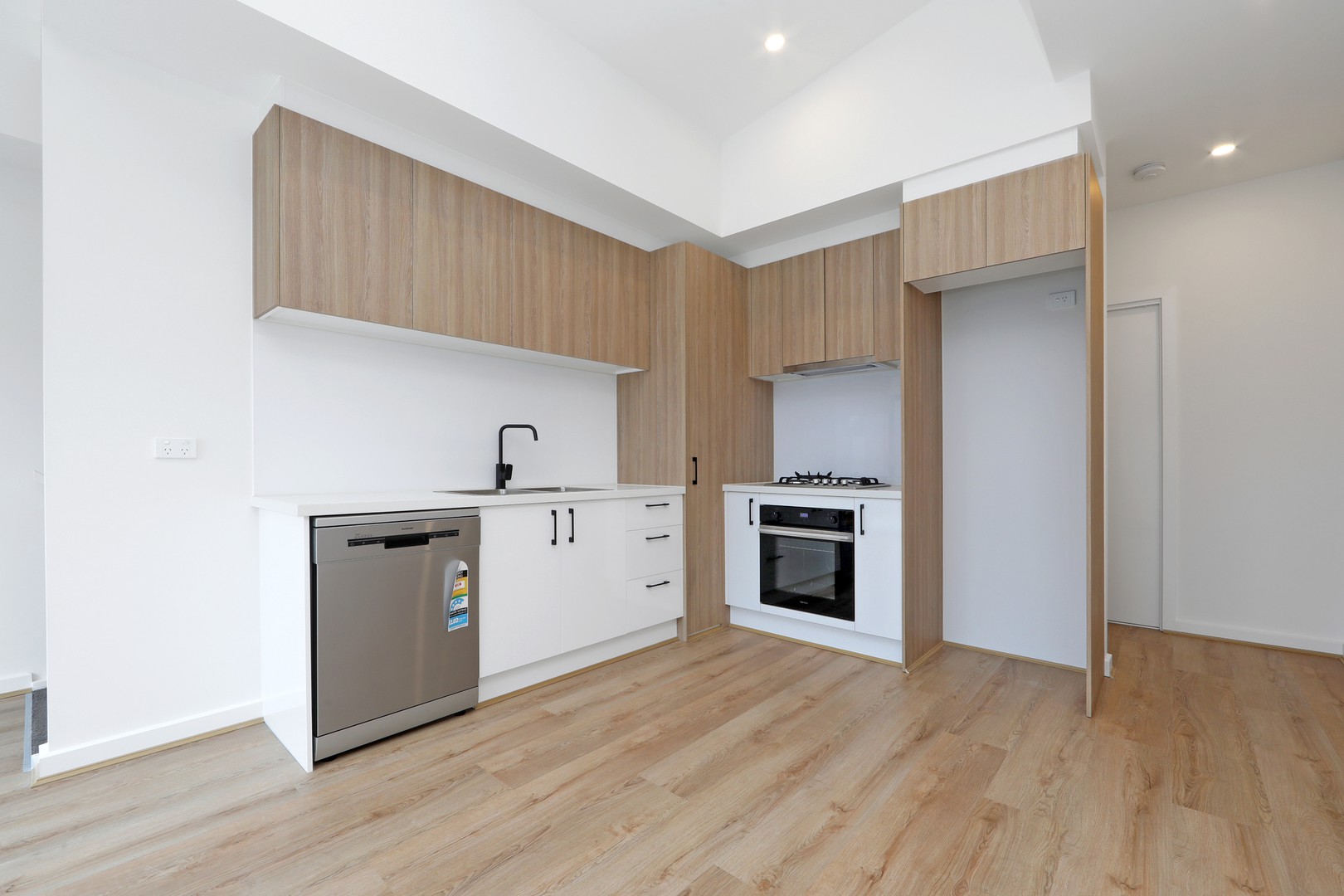 3/650 Stud Road, Scoresby, VIC 3179, Scoresby - Thumbnail 4